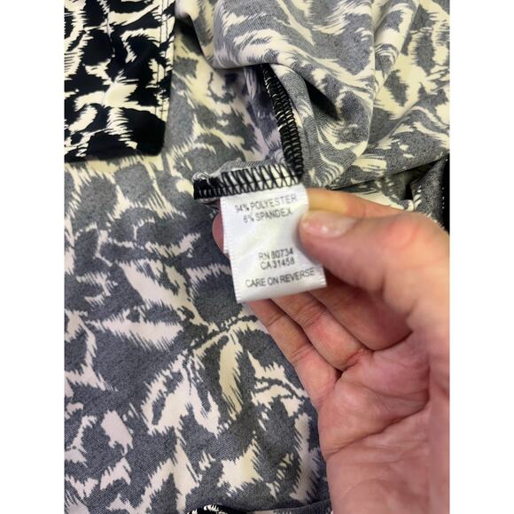 BCBG Max Azria Floral Wrap Puff-Sleeve Dress Size S,‎ Black/White Classic Chic - Picture 9 of 10